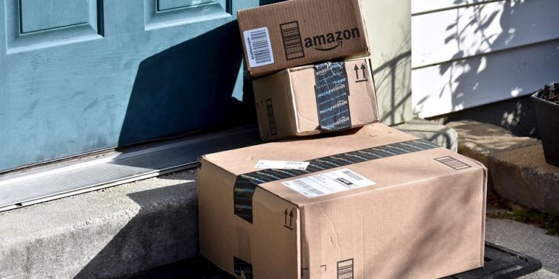 Caixas falsas da Amazon com câmeras para pegar ladrões nos EUA ...